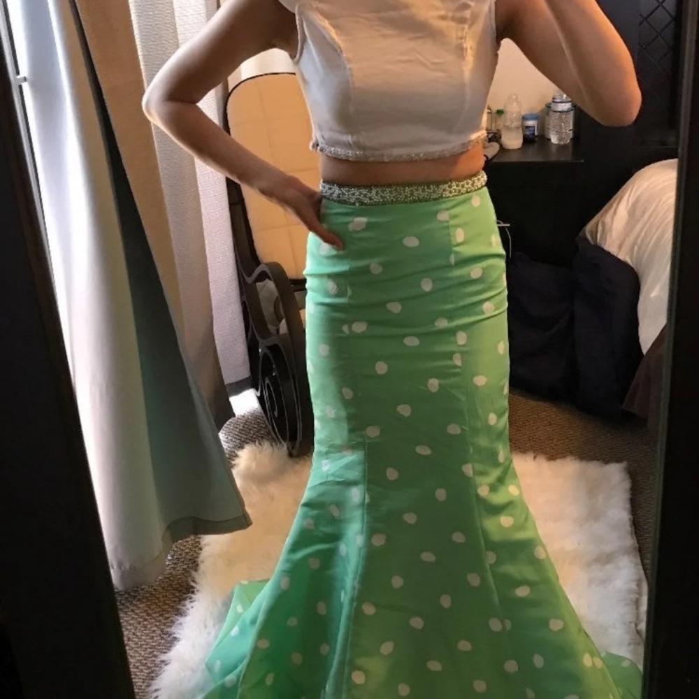 Two piece Sherri hill